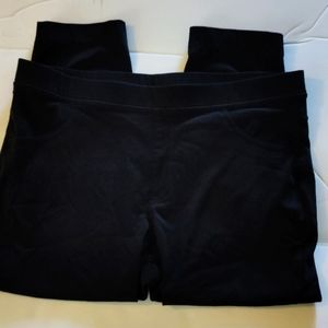 Black Capri leggings with back pockets size XXXL